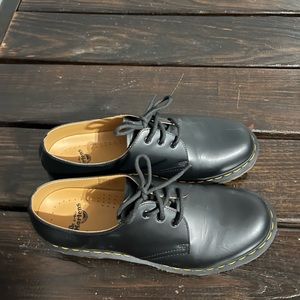 Worn once Doc Martin Oxfords Size 11 women mens 10 Uk 9 and EU 43 Offers welcome